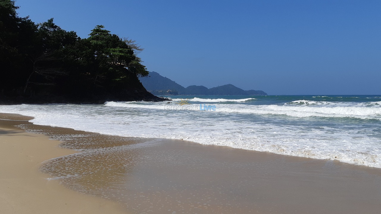 Casa para alquiler de vacaciones em Ubatuba (Praia das Toninhas)