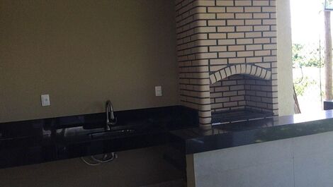 Casa 08 suites nova próxima do mar