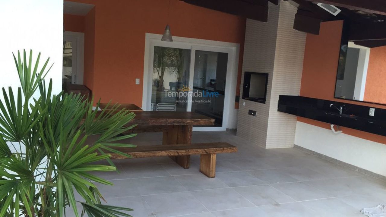 Casa para alquiler de vacaciones em Camaçari (Praia de Guarajuba)