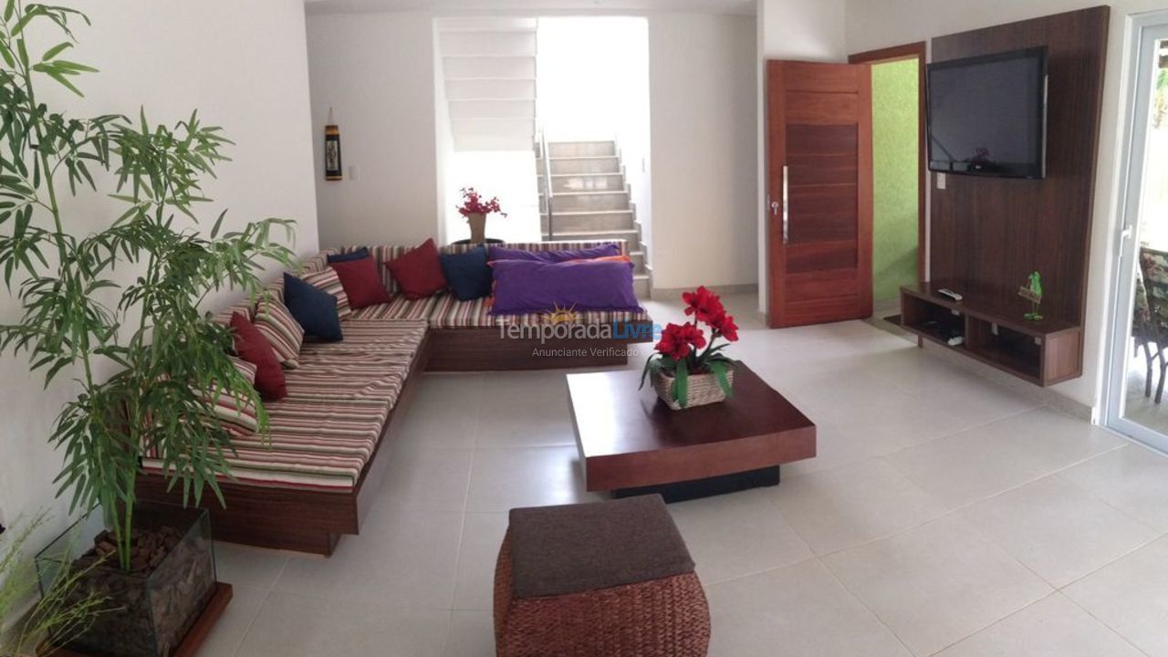 Casa para aluguel de temporada em Camaçari (Praia de Guarajuba)