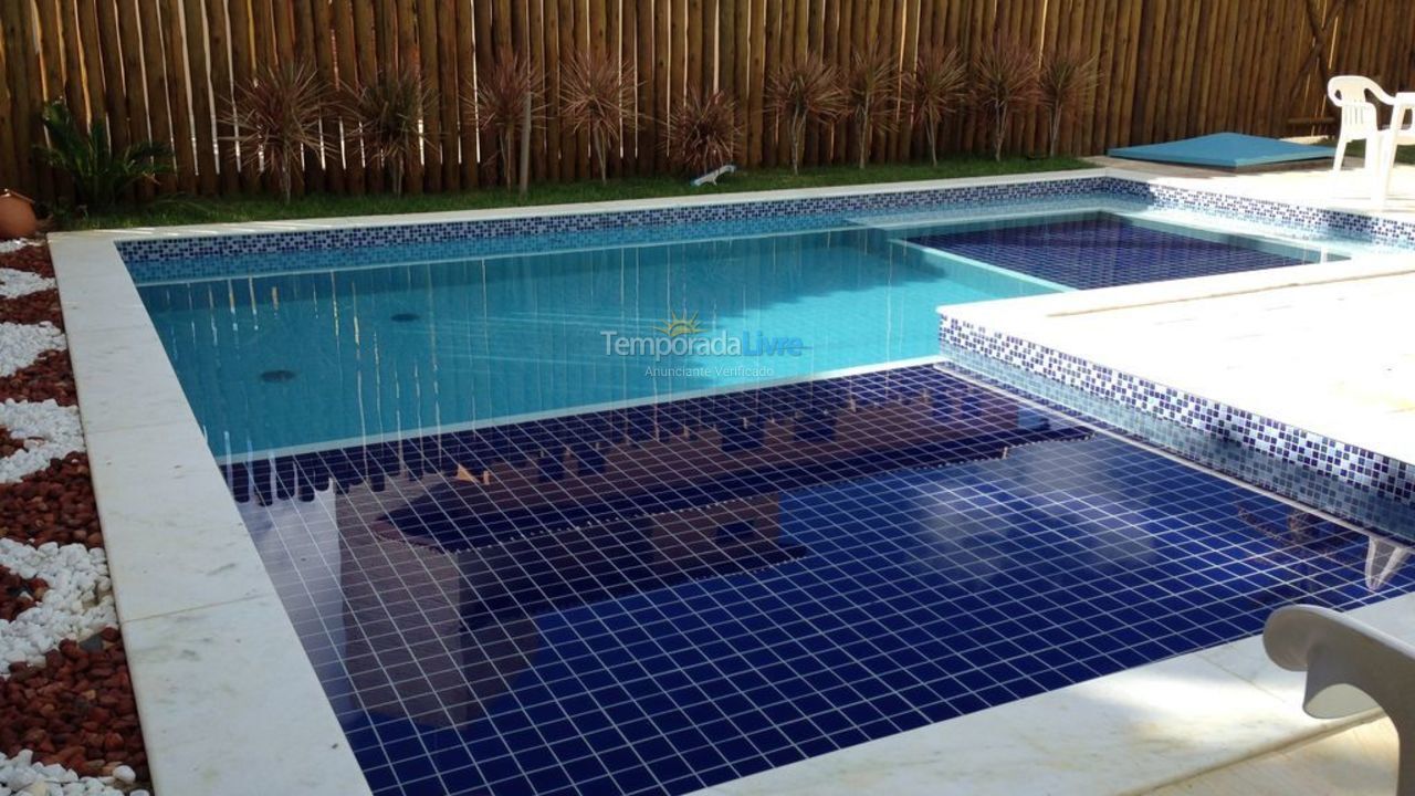 Casa para aluguel de temporada em Camaçari (Praia de Guarajuba)