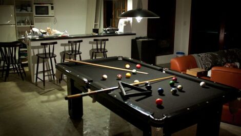 Sala sem reformada -  mesa sinuca