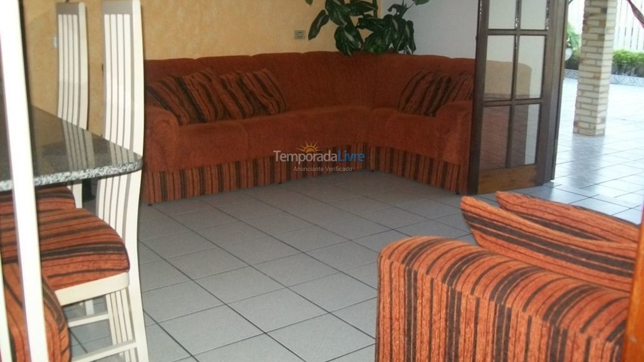 Casa para alquiler de vacaciones em Matinhos (Caiobá)