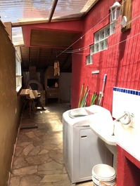 lavanderia e churrasqueira