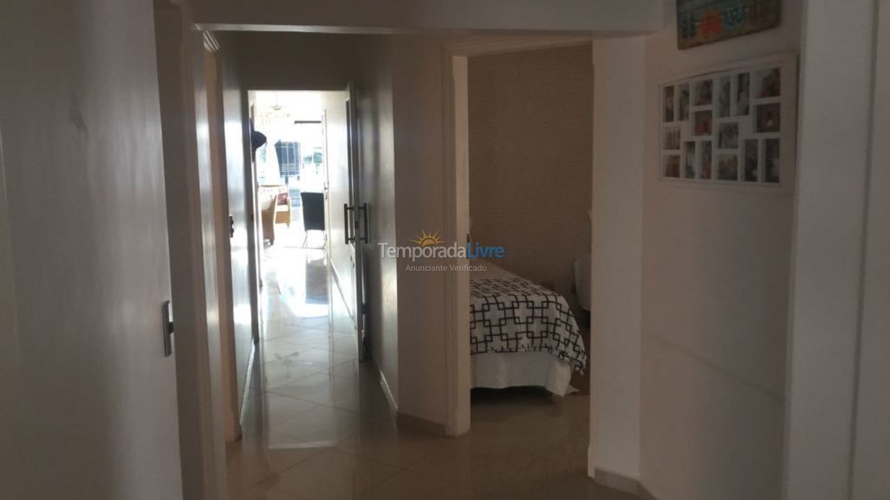 Apartamento para aluguel de temporada em Guarujá (Enseada)