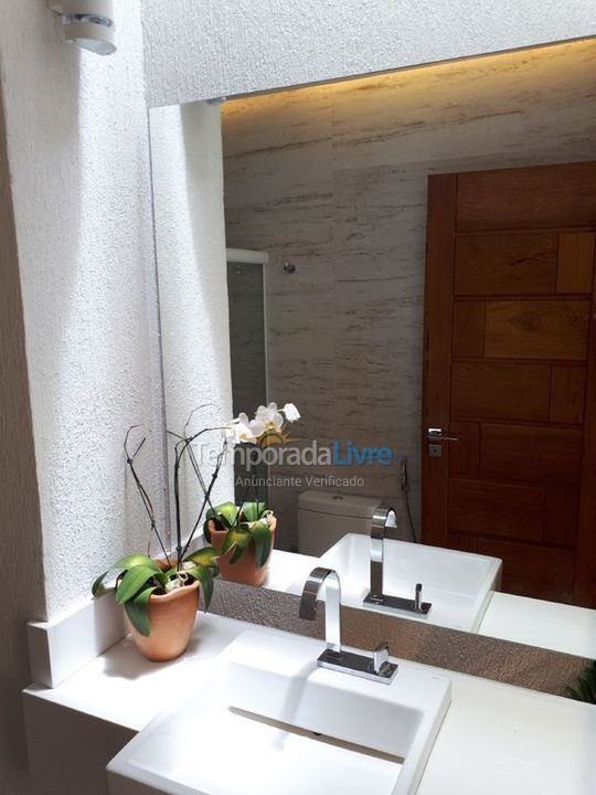 Casa para aluguel de temporada em Camaçari (Praia de Guarajuba)