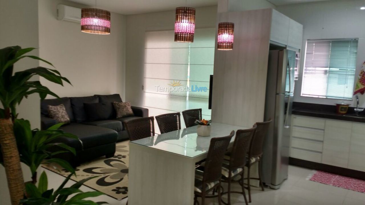 Apartment for vacation rental in Bombinhas (Praia de Bombinhas)