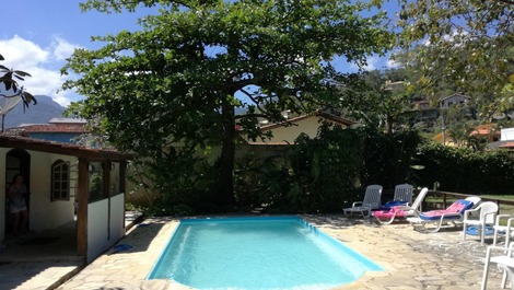 Sobrado 6 Suítes/Sacadas Perfeita Para Você: WiFi, Sky, Churrasqueira