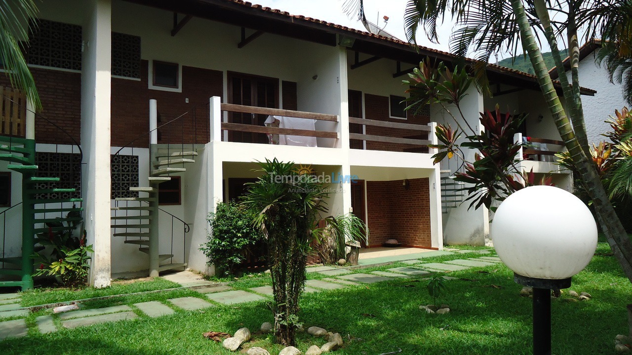 Apartamento para aluguel de temporada em Ubatuba (Praia das Toninhas)