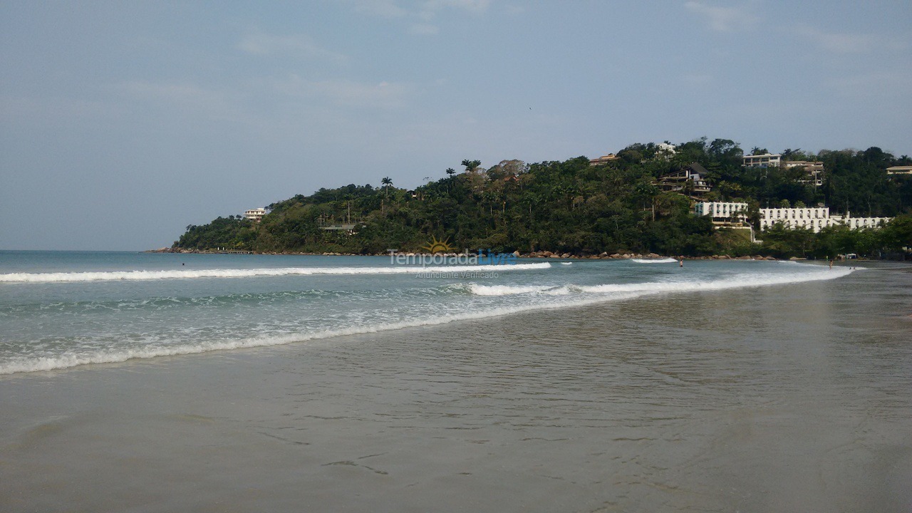 Apartamento para aluguel de temporada em Ubatuba (Praia das Toninhas)