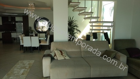 Casa de lujo con piscina a 100 metros de la playa de Mariscal