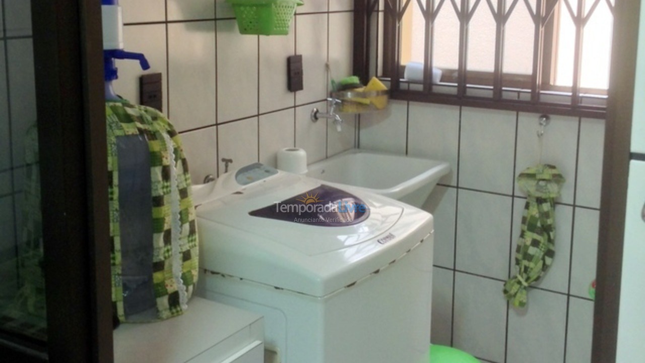 Apartment for vacation rental in Itapema (Meia Praia)