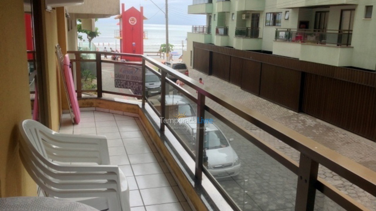 Apartment for vacation rental in Itapema (Meia Praia)