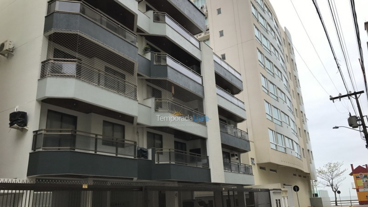 Apartment for vacation rental in Itapema (Meia Praia)