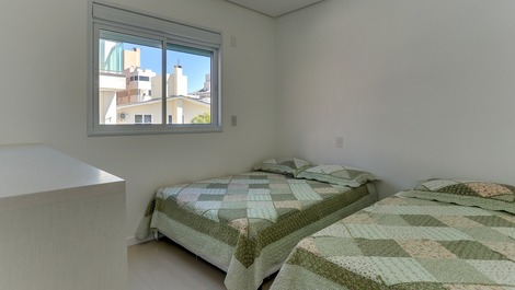 Espetacular apartamento 2 dormitórios 50 metros do mar, Canasvieiras!