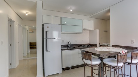 Espetacular apartamento 2 dormitórios 50 metros do mar, Canasvieiras!