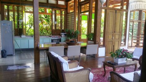 CASA CONDOMÍNIO FECHADO 4 QUARTOS, PISCINA, AR CONDICIONADO, WI FI