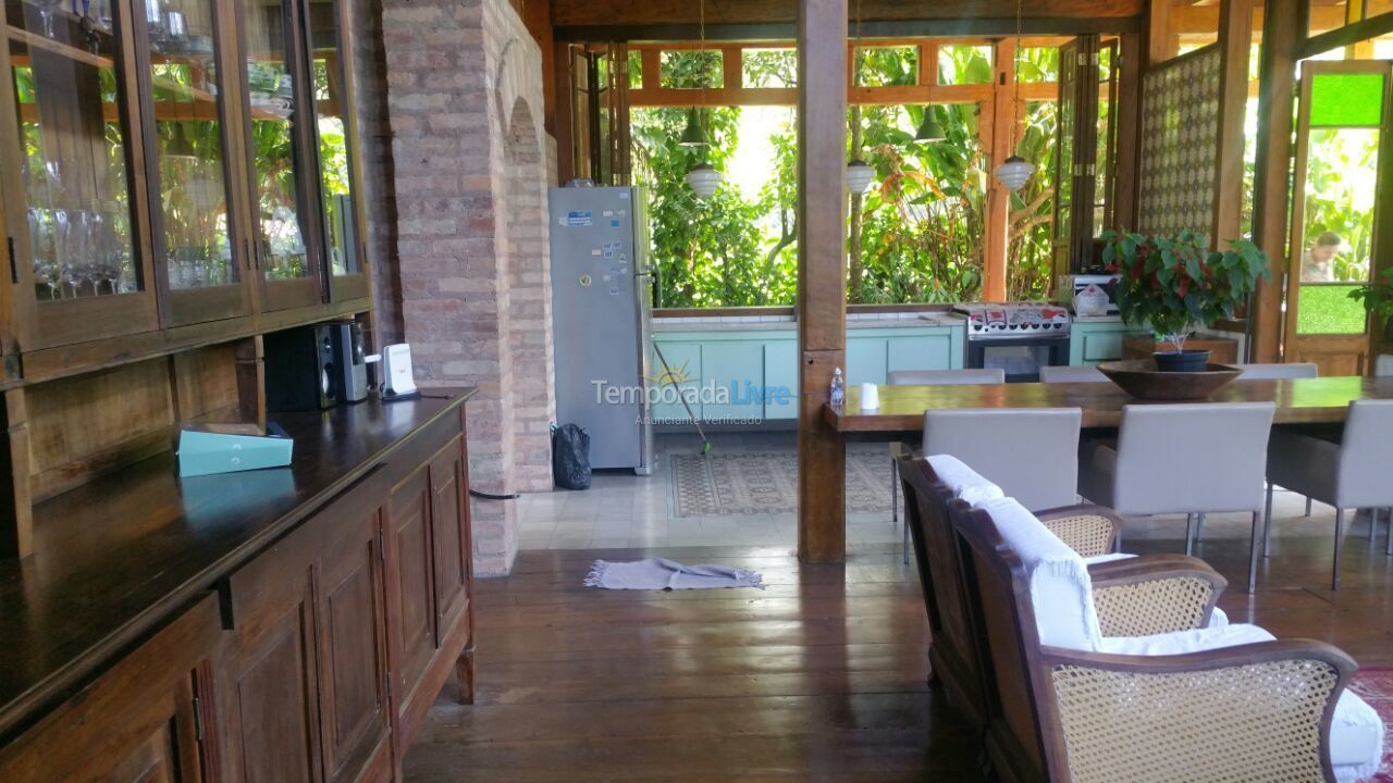 Casa para aluguel de temporada em Guarujá (Praia do Pernambuco)