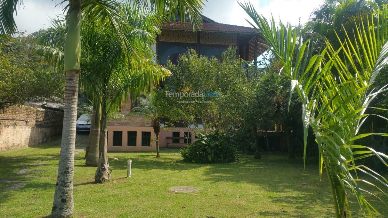 Casa para aluguel de temporada em Guarujá (Praia do Pernambuco)