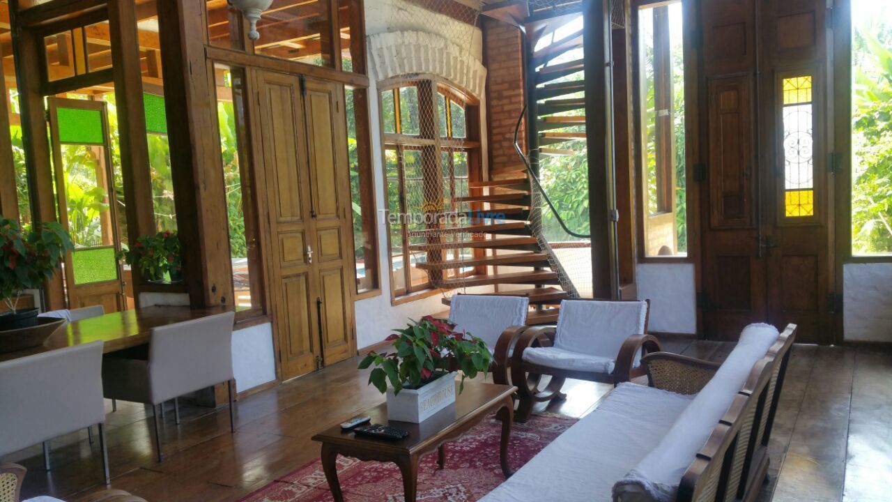 Casa para aluguel de temporada em Guarujá (Praia do Pernambuco)