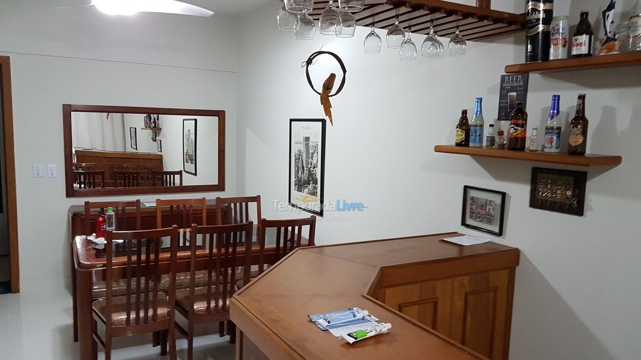 Apartamento para alquiler de vacaciones em Guarapari (Praia da Areia Preta)