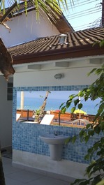 Casa a beira mar com piscina 5 suítes