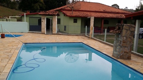 Maravilhoso sitio para day camp, aniversários, casamentos e retiros...