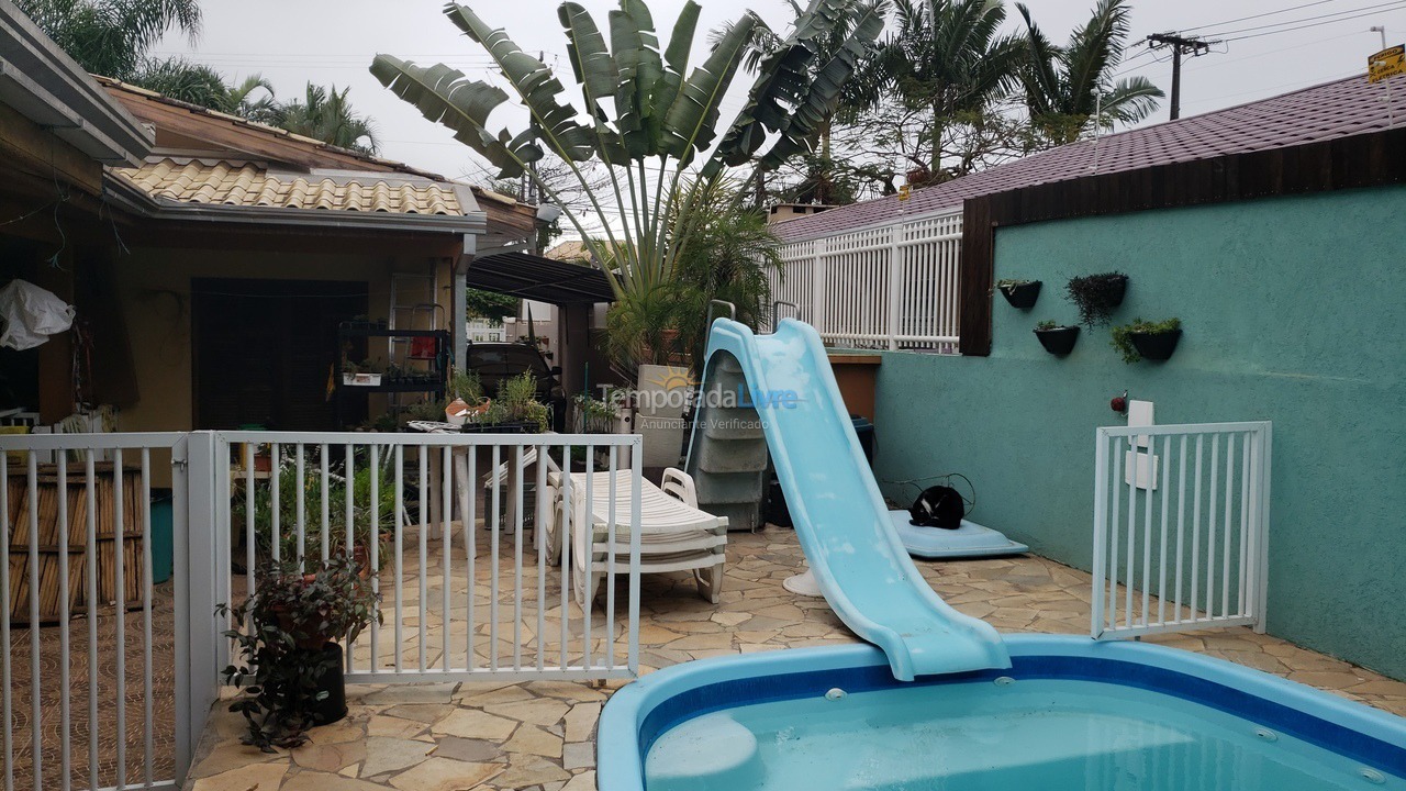 Casa para alquiler de vacaciones em Guaratuba (Praia Central)