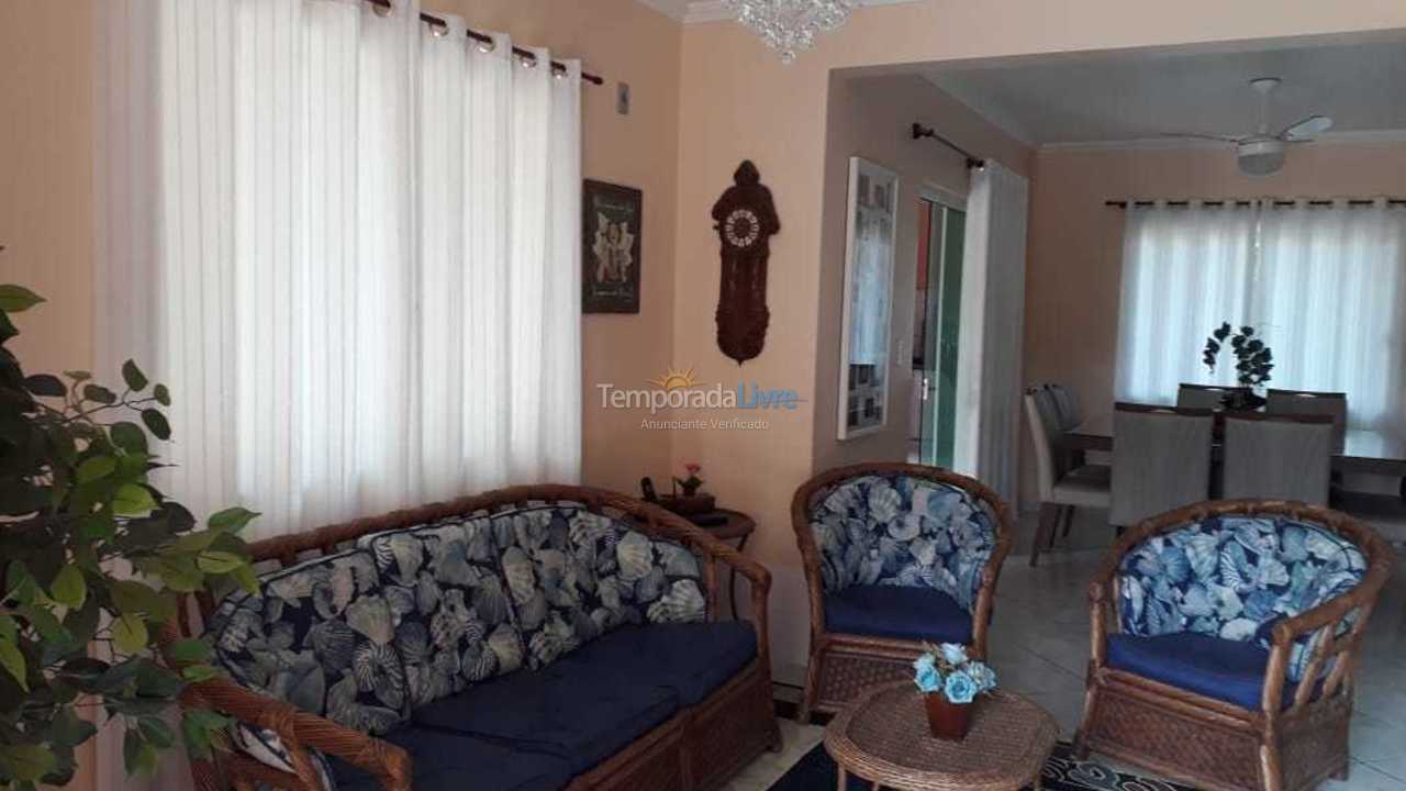 Casa para alquiler de vacaciones em Bombinhas (Praia de Bombas)