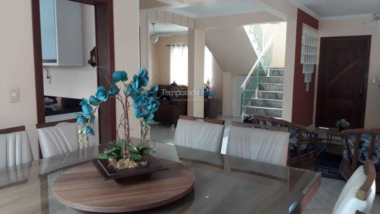 Casa para alquiler de vacaciones em Bombinhas (Praia de Bombas)