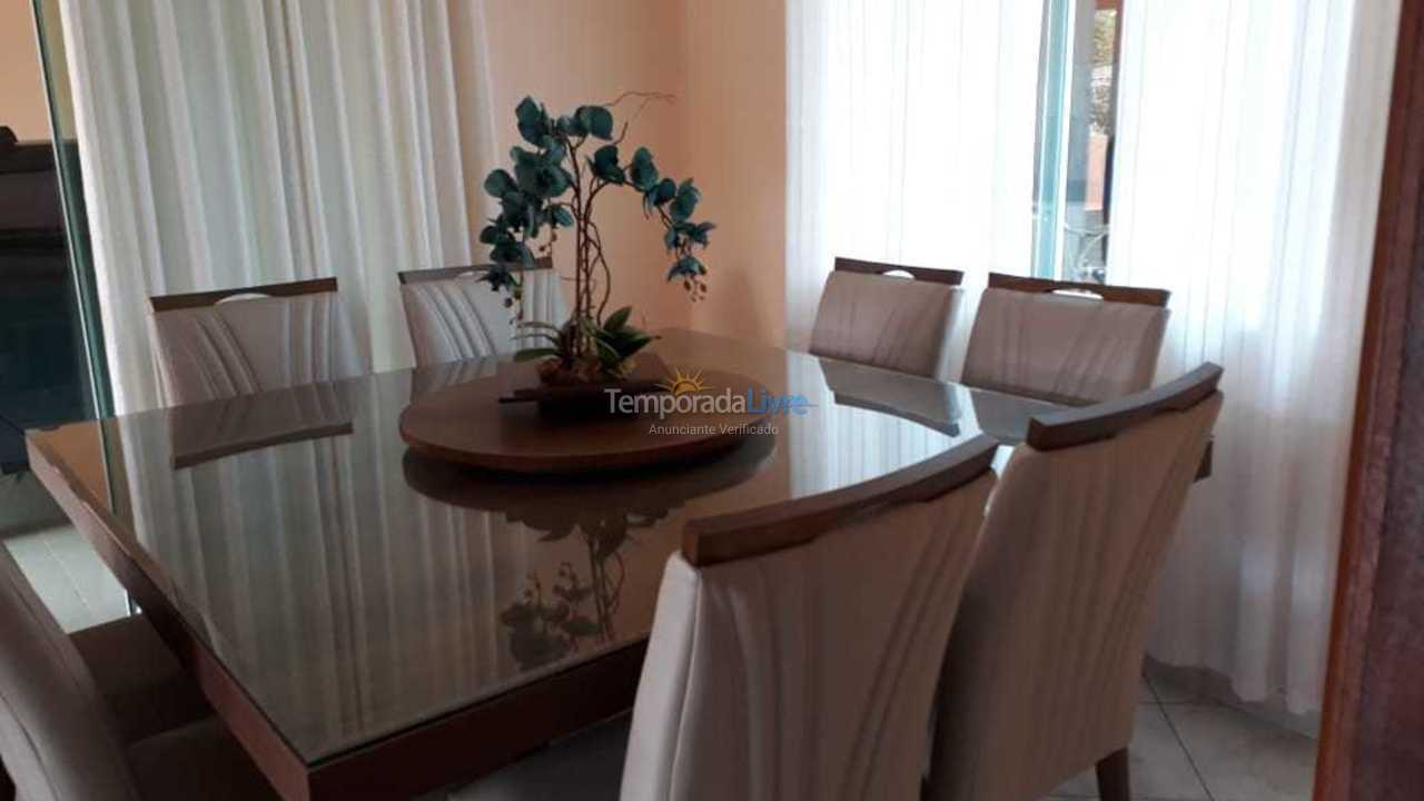 Casa para alquiler de vacaciones em Bombinhas (Praia de Bombas)