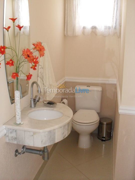 Apartment for vacation rental in Guarujá (Astúrias)