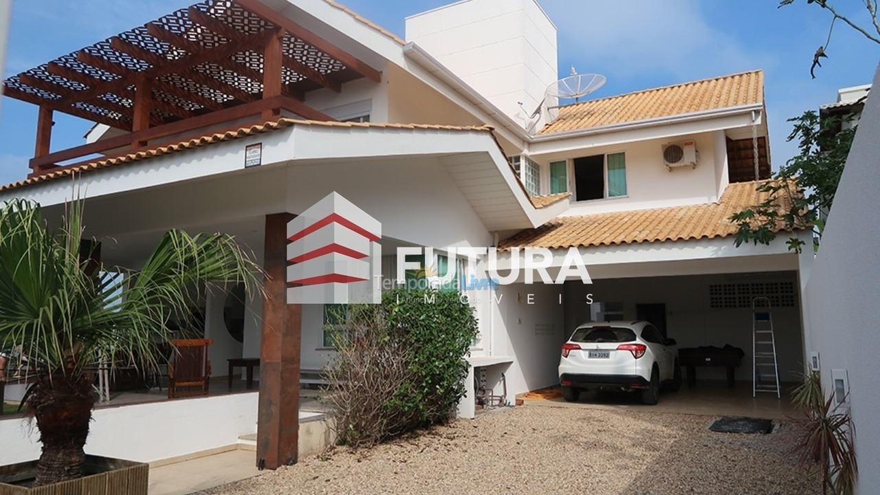 Casa para aluguel de temporada em Bombinhas (Canto Grande)