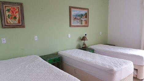 Quarto Verde 5 pessoas