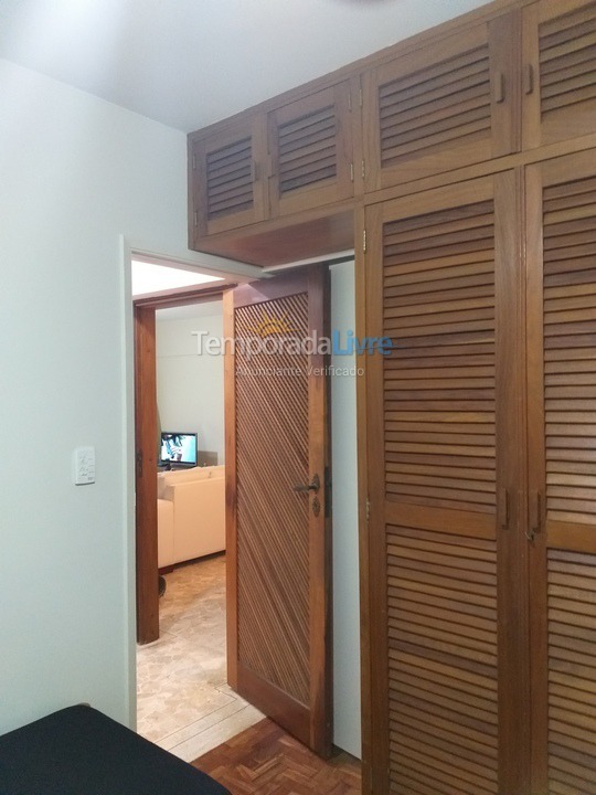 Apartamento para aluguel de temporada em Guarujá (Pitangueiras)