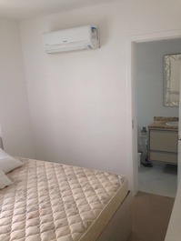 Apartamento Guaruja Pitangueiras con barbacoa - edificio con piscina