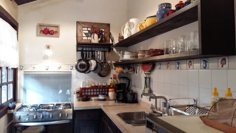 Condominium right on the sand cozy house 4 suites Praia de Manguinhos