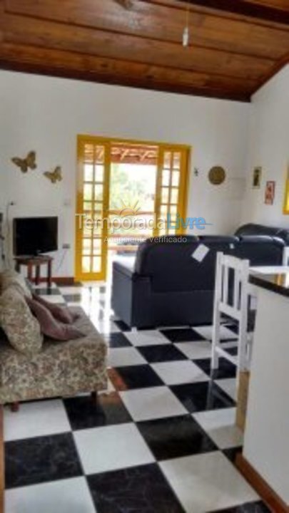 Casa para aluguel de temporada em Ubatuba (Enseada)