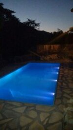 Piscina iluminada 