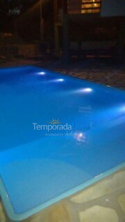 Casa para aluguel de temporada em Ubatuba (Enseada)