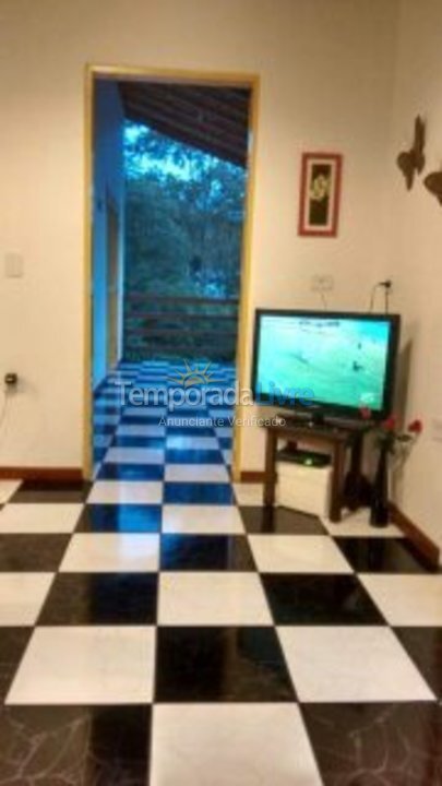 Casa para aluguel de temporada em Ubatuba (Enseada)