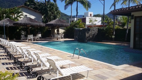 Condomínio RESIDENCIAL Via Marina - Chalé na Praia da Enseada