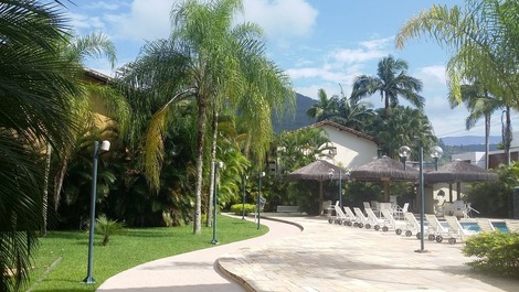 Condomínio RESIDENCIAL Via Marina - Chalé na Praia da Enseada