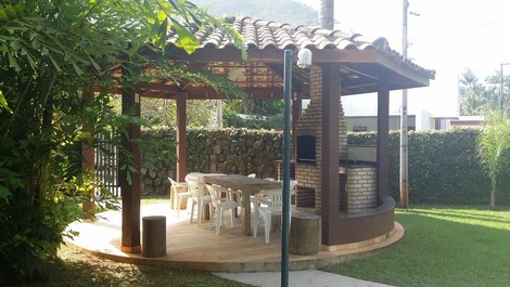 Quiosques com Churrasqueira