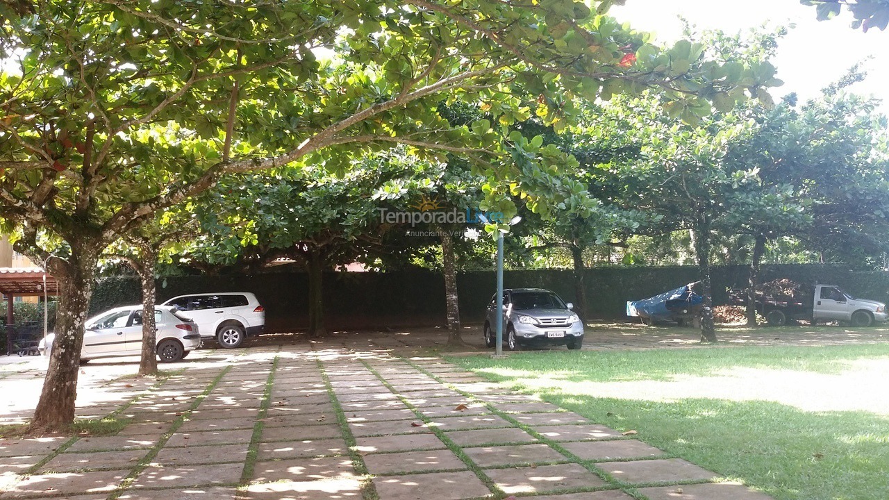 Apartamento para aluguel de temporada em Ubatuba (Enseada)