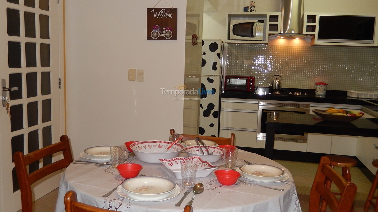 Apartamento para aluguel de temporada em Ubatuba (Enseada)