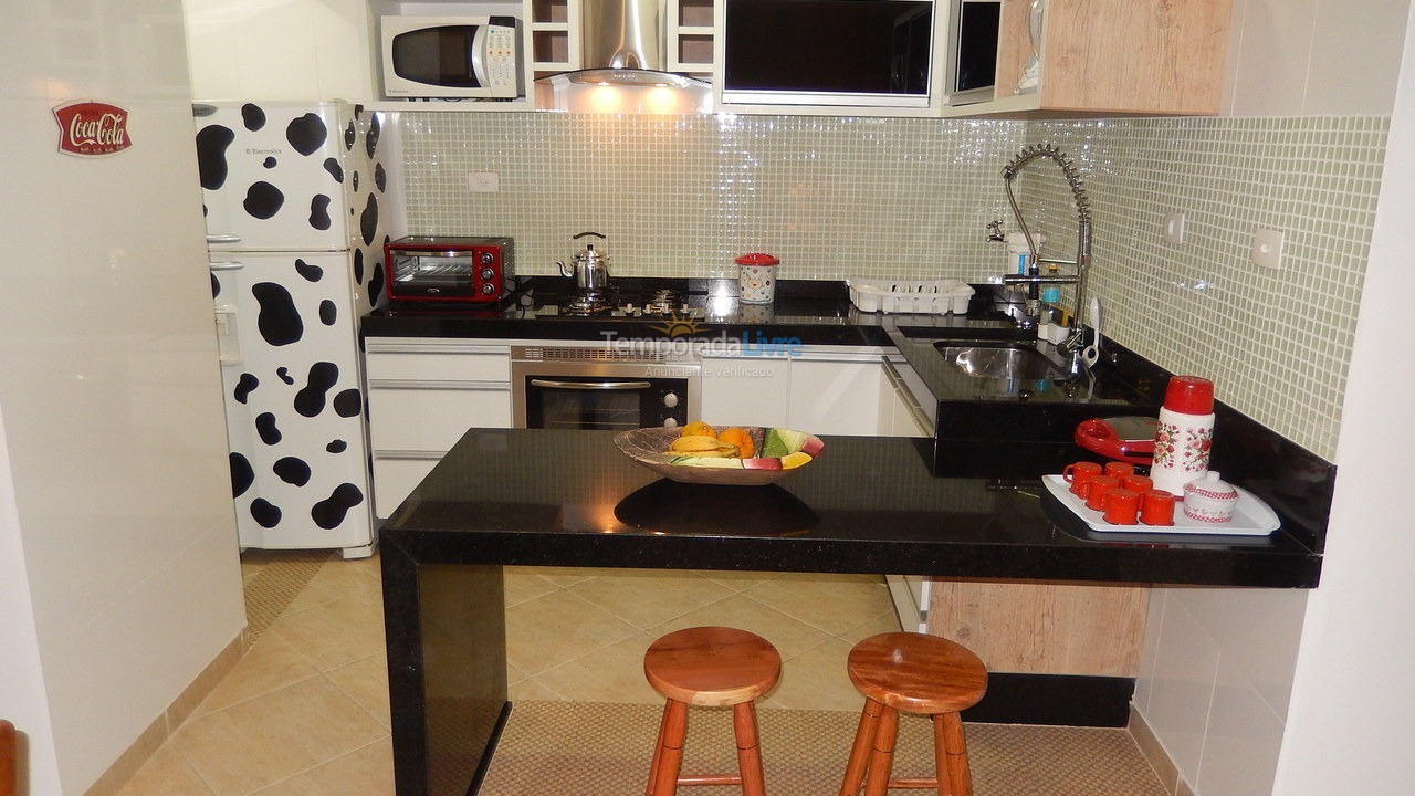 Apartamento para aluguel de temporada em Ubatuba (Enseada)