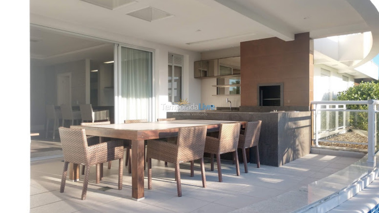 Apartamento para aluguel de temporada em Florianópolis (Cachoeira do Bom Jesus)