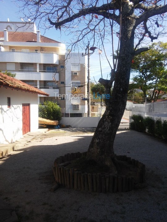 Casa para aluguel de temporada em Florianópolis (Cachoeira do Bom Jesus)