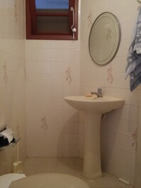 Casa com 5 quartos localizada a 140 metros do mar!